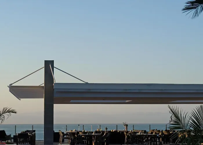 马德拉岛海洋佩斯塔纳酒店