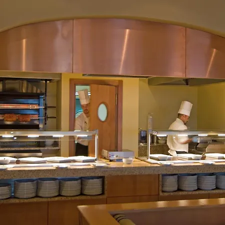 Отель Pestana Carlton Madeira Ocean