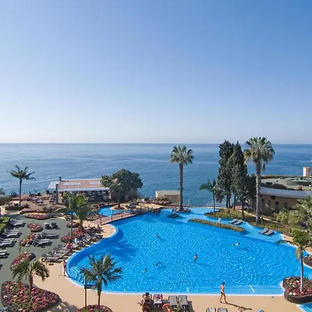 Отель Pestana Carlton Madeira Ocean Фуншал