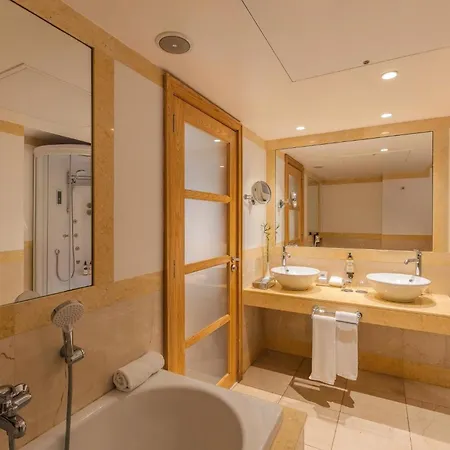 Pestana Carlton Madeira Ocean Hotel 5*