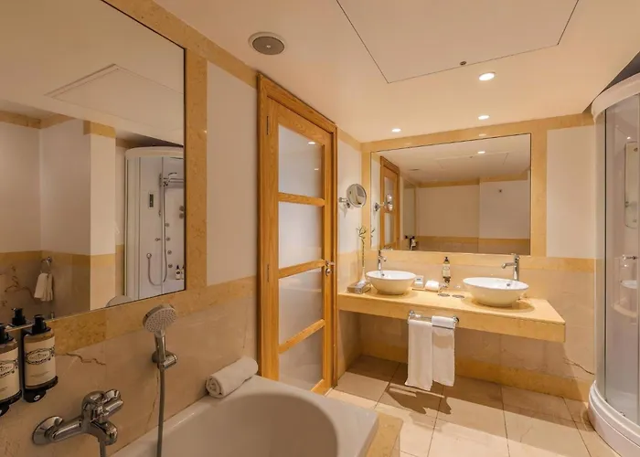 Pestana Carlton Madeira Ocean Hotel 5*
