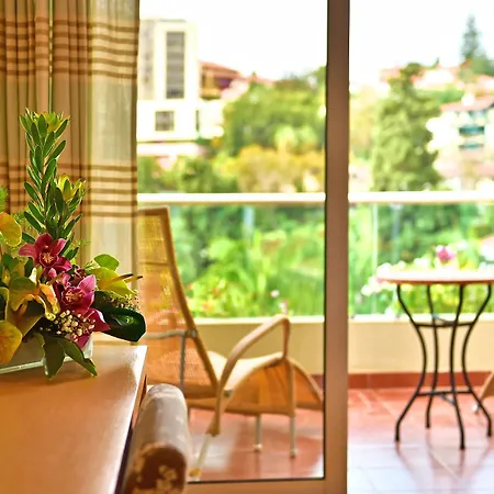 Отель Pestana Carlton Madeira Ocean