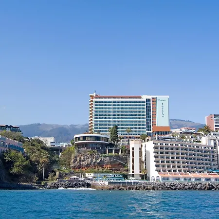 Отель Pestana Carlton Madeira Ocean 5*