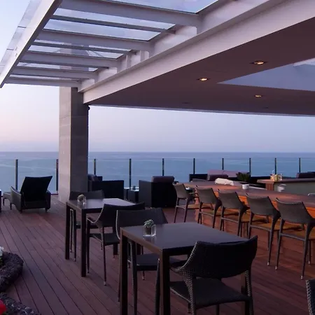 Pestana Carlton Madeira Ocean Фуншал